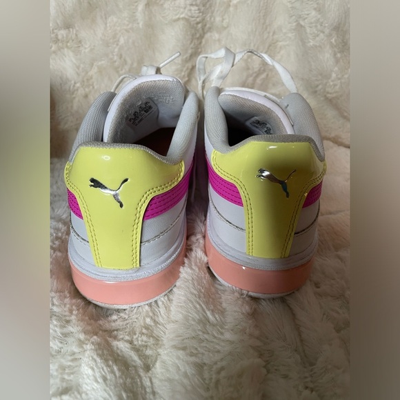 Puma pink sneakers size 6.5 - Picture 2 of 9